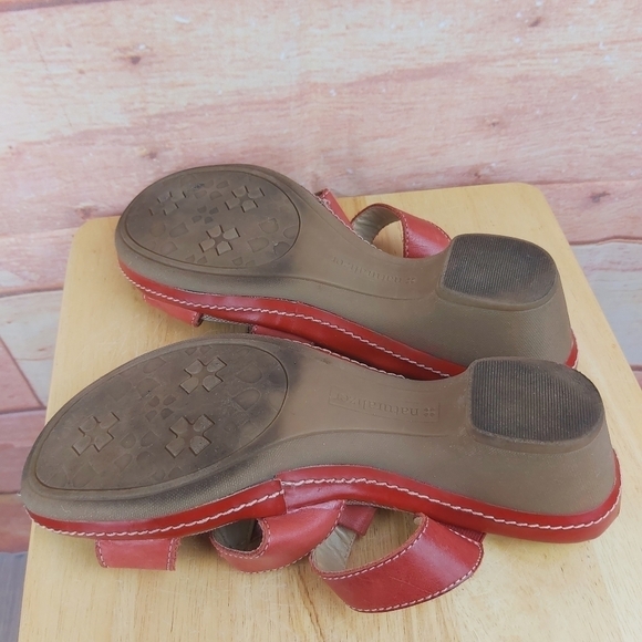 NATURALIZER Kari leather with canvas accents heeled red sandals size 8.5… - Picture 12 of 16